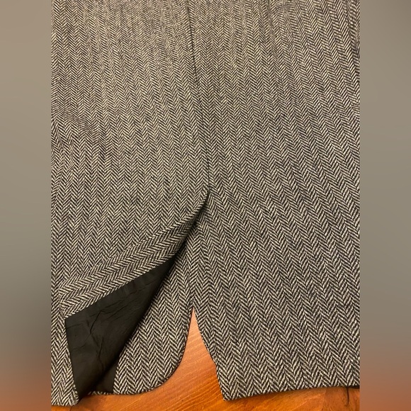 Gray Textured Sport Coat with Classic Weave - Picture 5 of 13